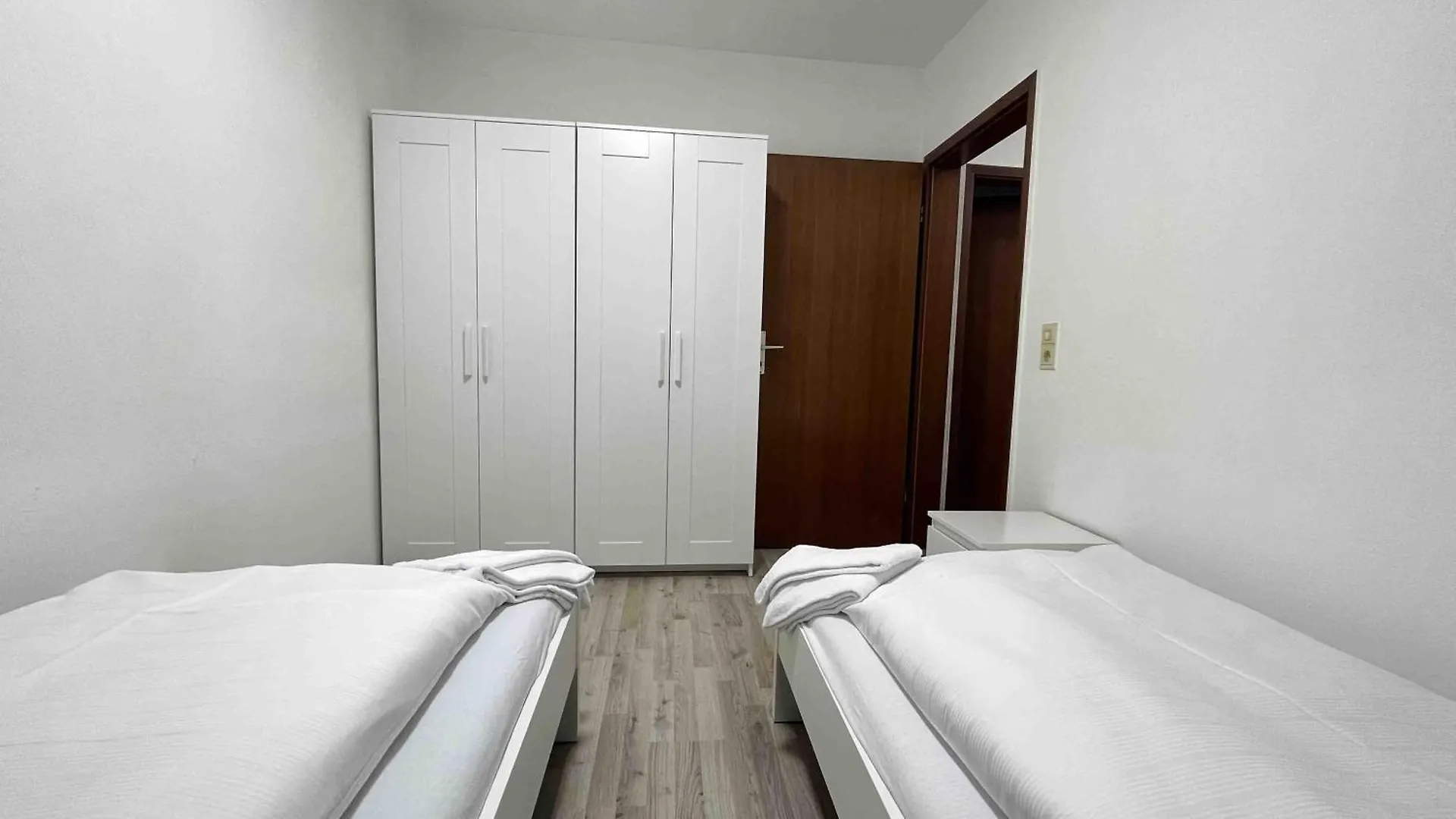 Sad626 - Geraeumige Monteurwohnung Schwandorf in Bayern Daire